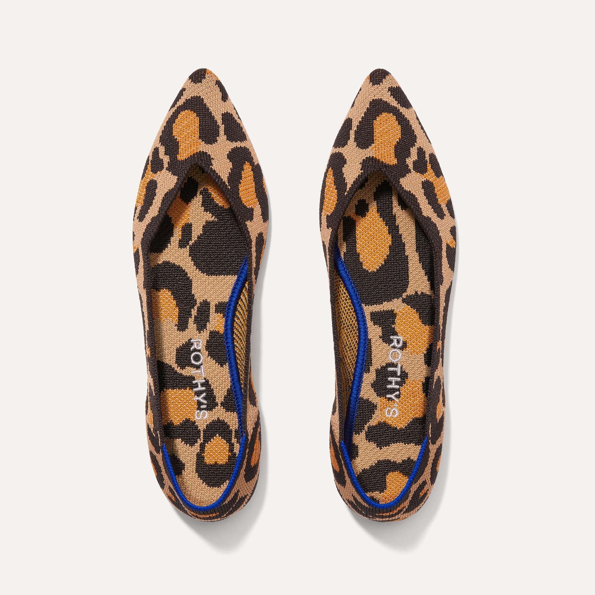A pair of The Point shoe in Big Cat shown from the top view.