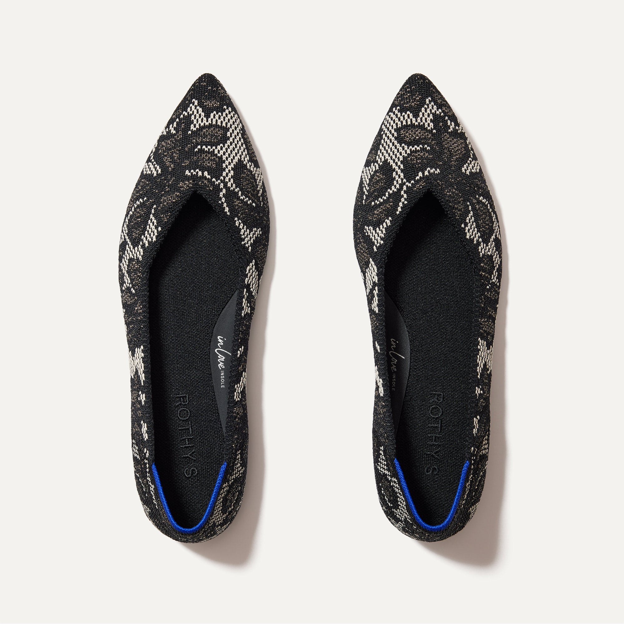The Point II in Black Chantilly shown from the top.